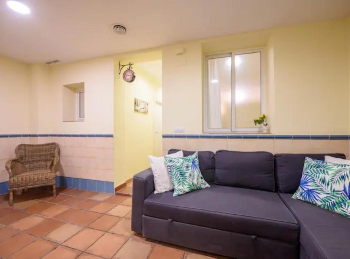 Ramblasrentals Chic & Spacious Flat Pool Table 15M Ramblas - Parking - Wifi Barcelona Ngoại thất bức ảnh