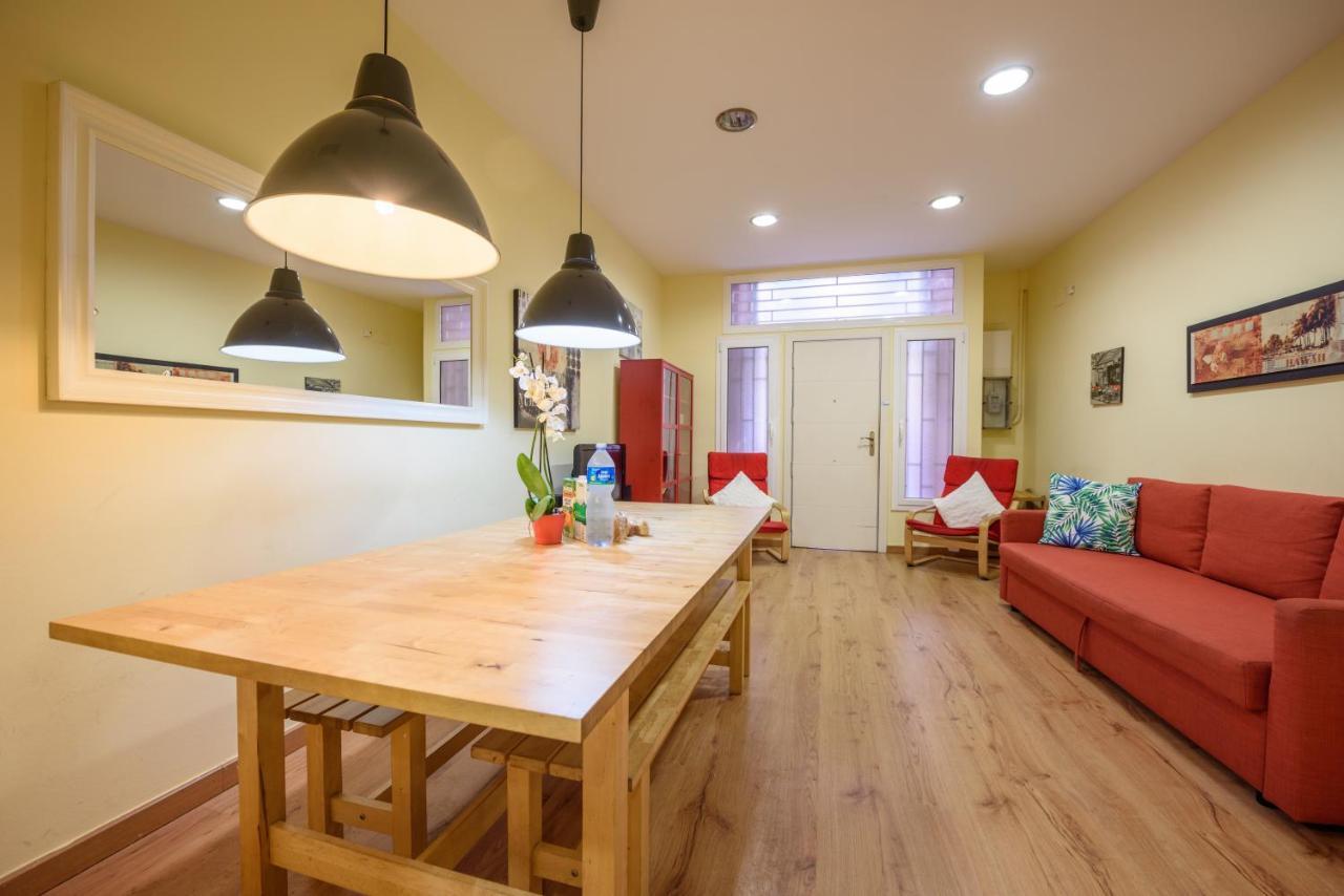 Ramblasrentals Chic & Spacious Flat Pool Table 15M Ramblas - Parking - Wifi Barcelona Ngoại thất bức ảnh