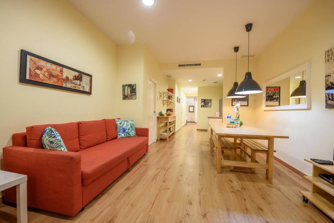 Ramblasrentals Chic & Spacious Flat Pool Table 15M Ramblas - Parking - Wifi Barcelona Ngoại thất bức ảnh