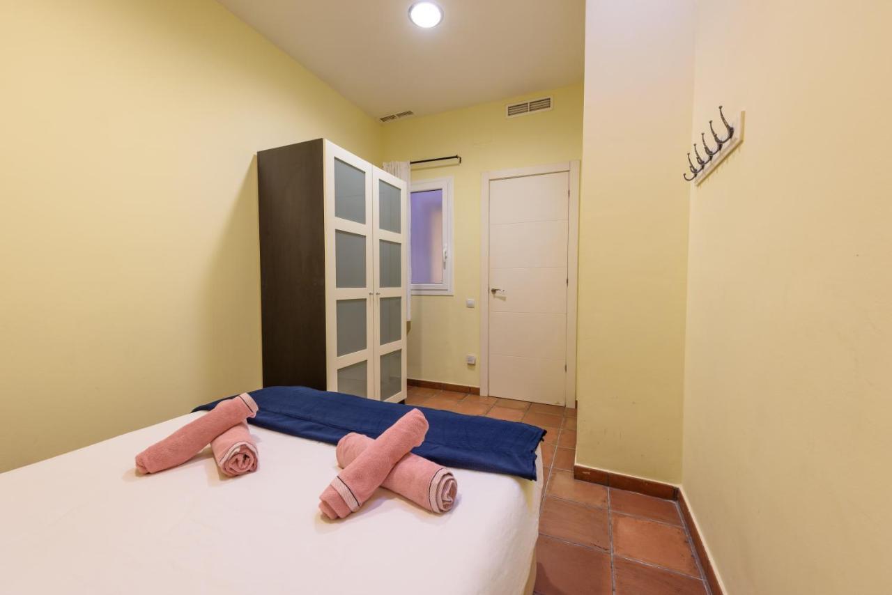 Ramblasrentals Chic & Spacious Flat Pool Table 15M Ramblas - Parking - Wifi Barcelona Ngoại thất bức ảnh