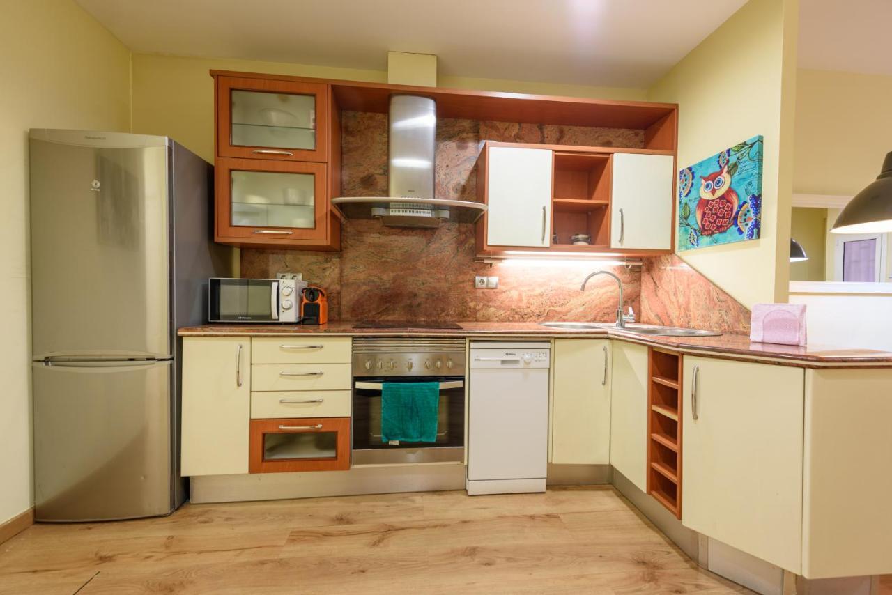 Ramblasrentals Chic & Spacious Flat Pool Table 15M Ramblas - Parking - Wifi Barcelona Ngoại thất bức ảnh